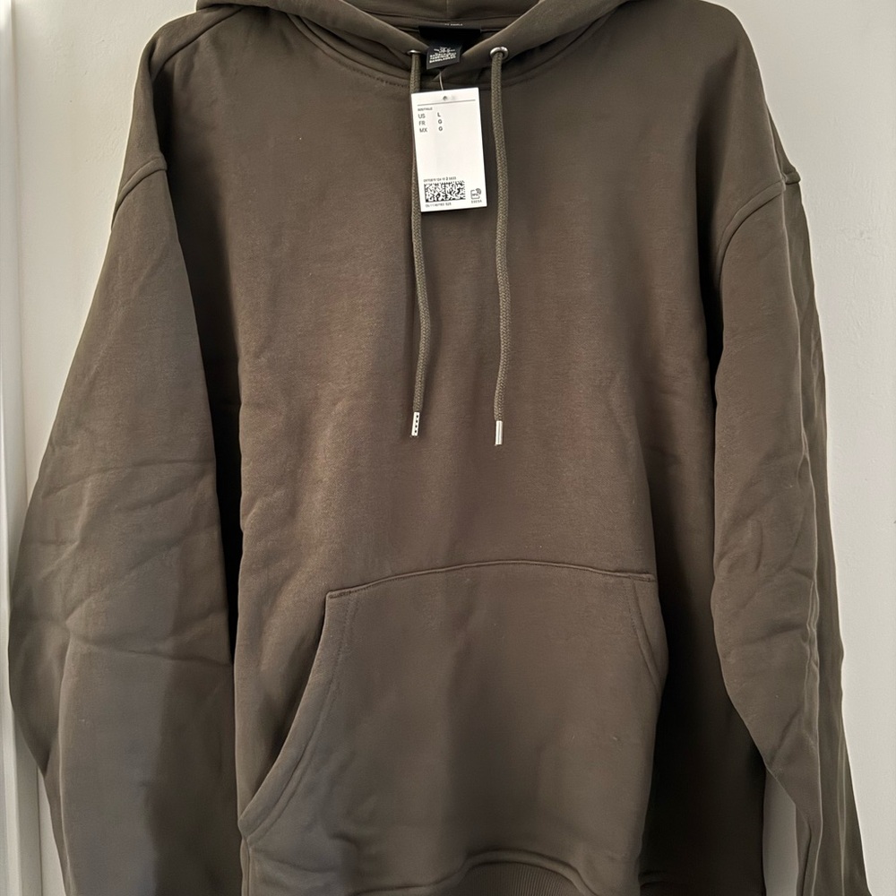 2 Hoodies from H&M NEW Men's Dark Khaki Green & Gray Hoodie Size L Loose Fit